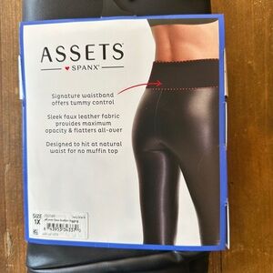 SPANX Very Black Faux Leather Leggings- size 1X